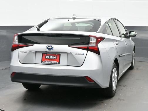 2021 Toyota Prius LE