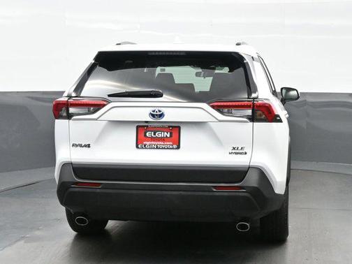 2022 Toyota RAV4 Hybrid XLE