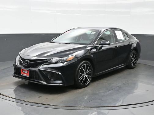 Midnight Black Metallic 2023 Toyota Camry SE