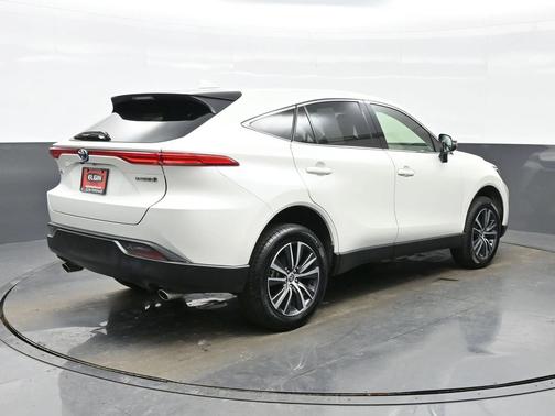 2022 Toyota Venza LE