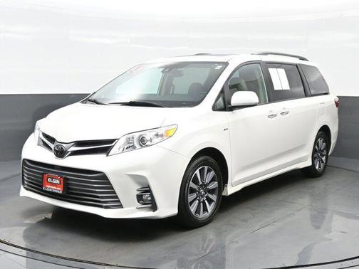 2020 Toyota Sienna XLE