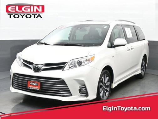 2020 Toyota Sienna XLE