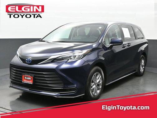 2024 Toyota Sienna LE