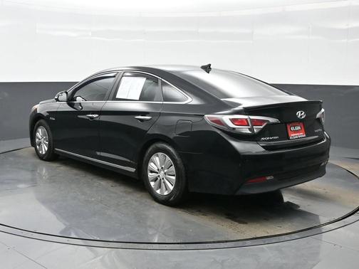 2016 Hyundai SONATA Hybrid SE