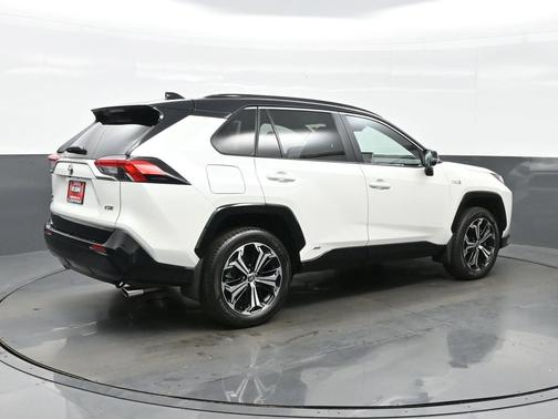 2022 Toyota RAV4 Prime XSE