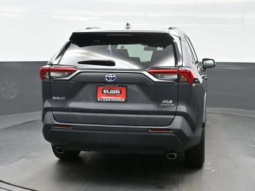 2020 Toyota RAV4 Hybrid XLE