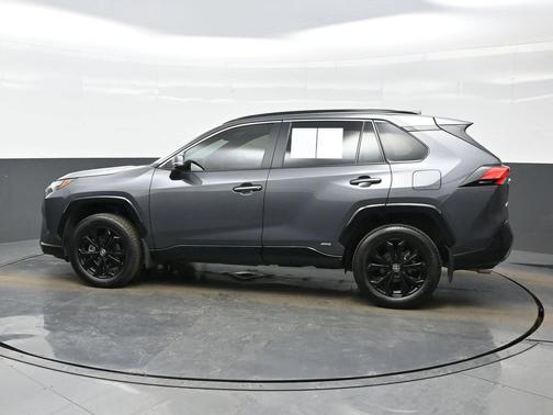 2024 Toyota RAV4 Hybrid SE