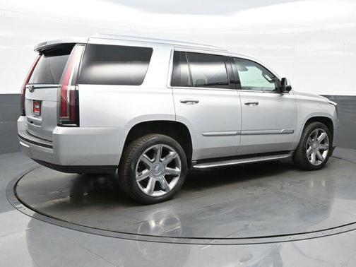 2016 Cadillac Escalade Luxury