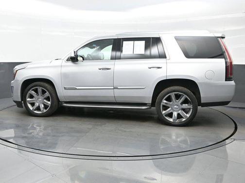 2016 Cadillac Escalade Luxury