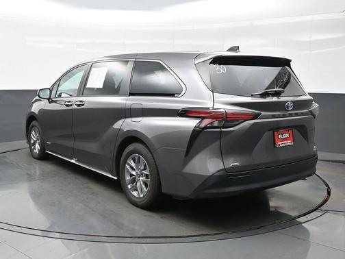 2021 Toyota Sienna XLE 7 Passenger