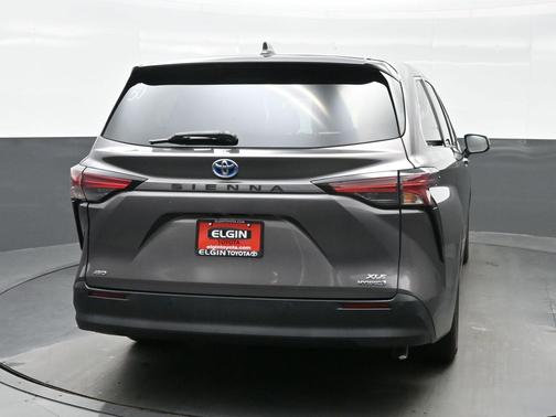 2021 Toyota Sienna XLE 7 Passenger