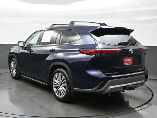 2022 Toyota Highlander Platinum