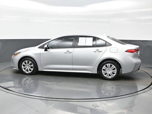 Classic Silver Metallic 2025 Toyota Corolla LE