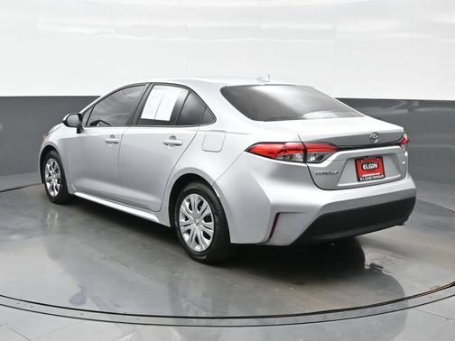Classic Silver Metallic 2025 Toyota Corolla LE