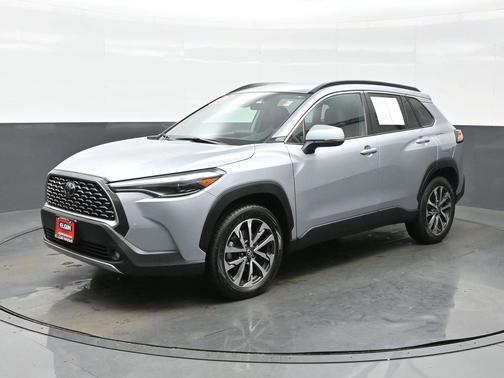 2022 Toyota Corolla Cross XLE