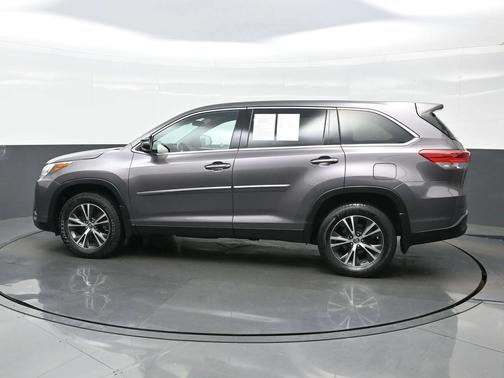 2019 Toyota Highlander LE I4