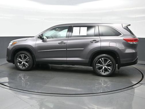 2019 Toyota Highlander LE I4