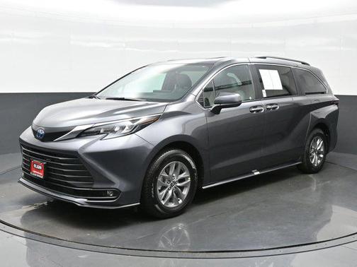 2025 Toyota Sienna XLE 7 Passenger