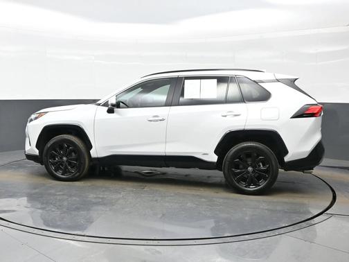 2024 Toyota RAV4 Hybrid SE