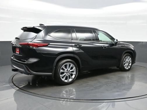 2022 Toyota Highlander Limited