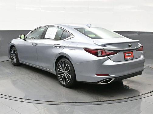 2022 Lexus ES 350 Base
