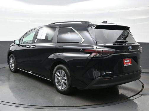 2025 Toyota Sienna XLE 7 Passenger
