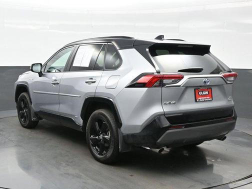 2020 Toyota RAV4 Hybrid SE