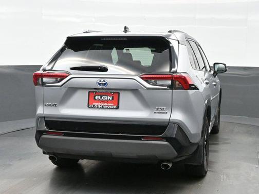 2020 Toyota RAV4 Hybrid SE