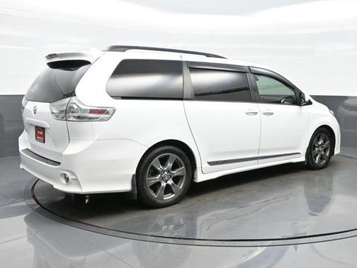 2018 Toyota Sienna SE