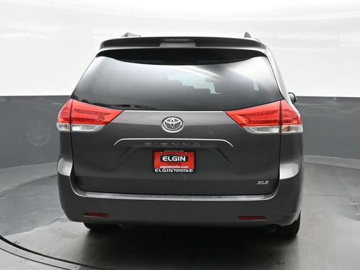 2013 Toyota Sienna XLE