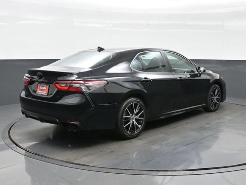 Midnight Black Metallic 2024 Toyota Camry SE