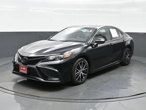Midnight Black Metallic 2024 Toyota Camry SE