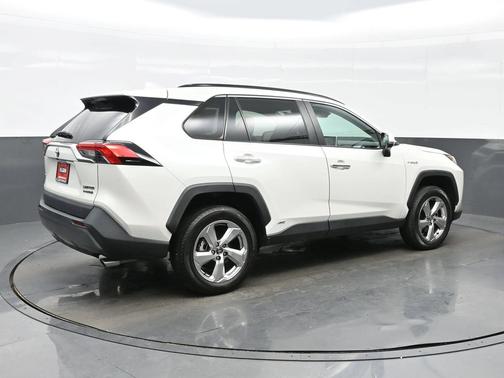 2021 Toyota RAV4 Hybrid SE