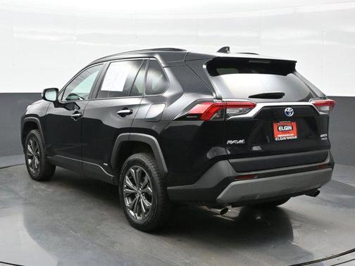 2022 Toyota RAV4 Hybrid SE