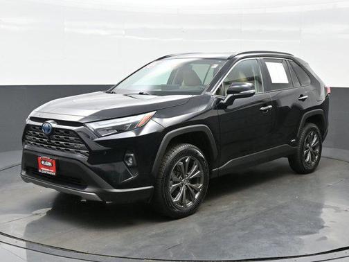 2022 Toyota RAV4 Hybrid SE
