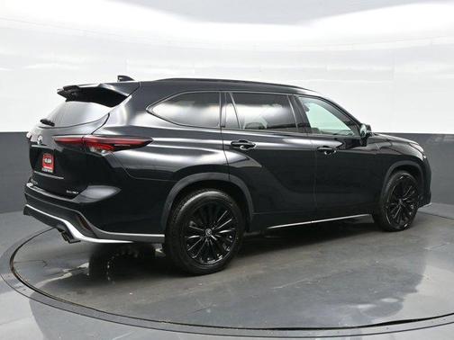 2024 Toyota Highlander XSE