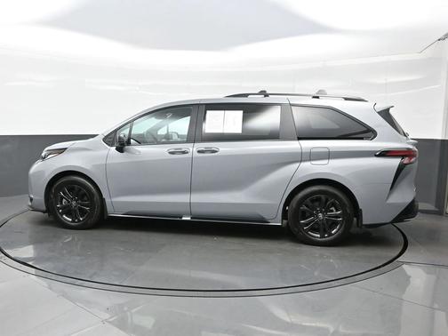 2025 Toyota Sienna XSE 7 Passenger