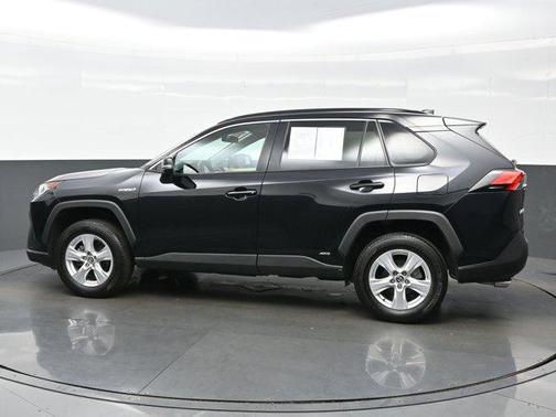 2020 Toyota RAV4 Hybrid XLE