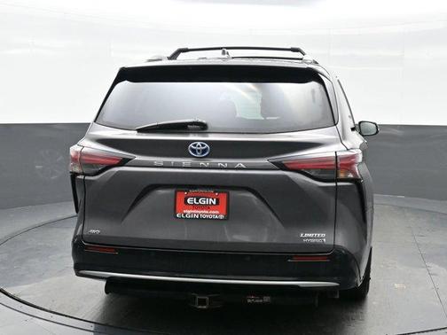 2022 Toyota Sienna Limited 7-Passenger