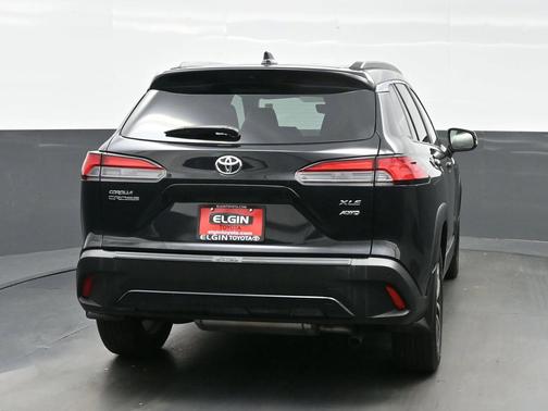 2022 Toyota Corolla Cross XLE