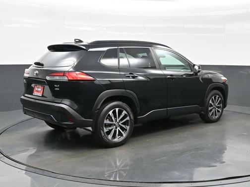 2022 Toyota Corolla Cross XLE