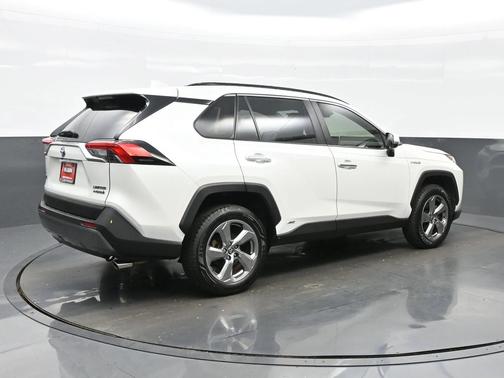 2020 Toyota RAV4 Hybrid SE