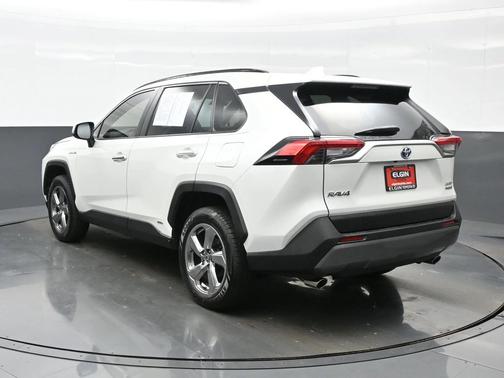 2020 Toyota RAV4 Hybrid SE