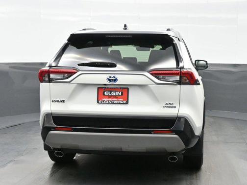 2022 Toyota RAV4 Hybrid SE