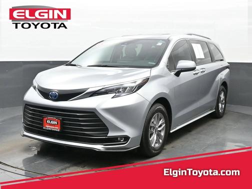 2025 Toyota Sienna XLE
