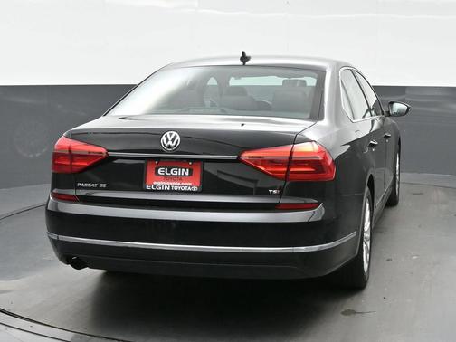 2016 Volkswagen Passat 1.8T SE