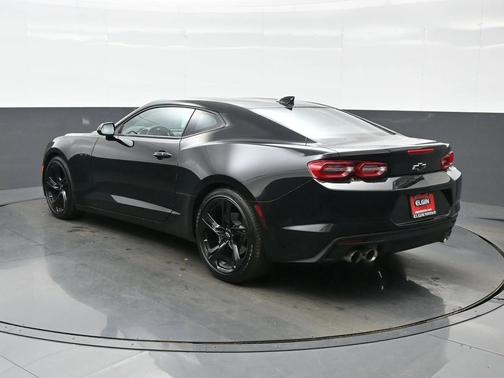 2021 Chevrolet Camaro RWD Coupe LT1