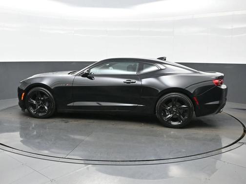 2021 Chevrolet Camaro RWD Coupe LT1