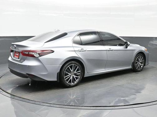 2024 Toyota Camry Hybrid XLE