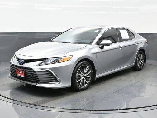 2024 Toyota Camry Hybrid XLE